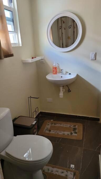 Centrally Located, Private, 1 Bedroom Apartment. Willemstad Zewnętrze zdjęcie